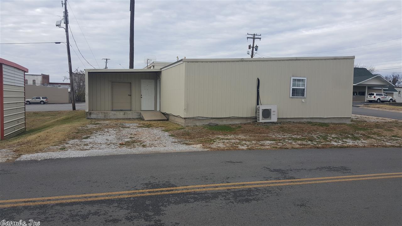 106 E Nome Street, Marshall, AR 72650