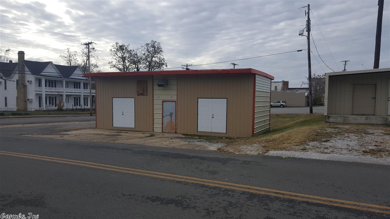 106 E Nome Street, Marshall, AR 72650