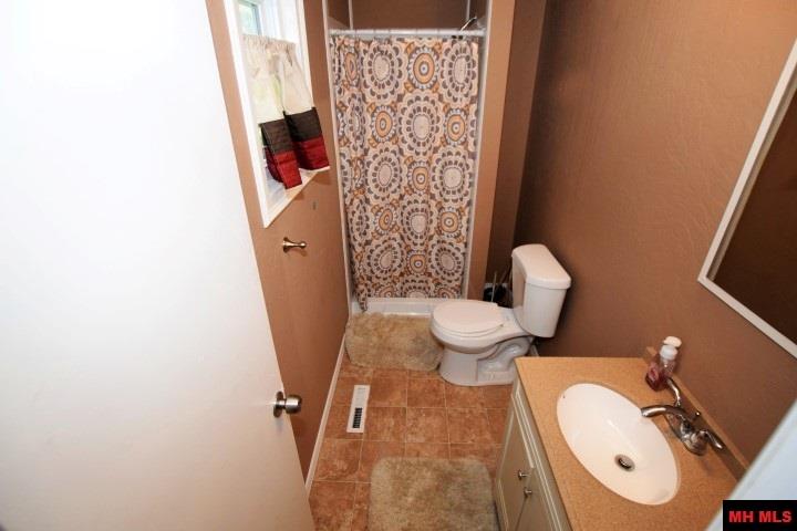 700 ARKANSAS AVENUE, Mountain Home, AR 72653