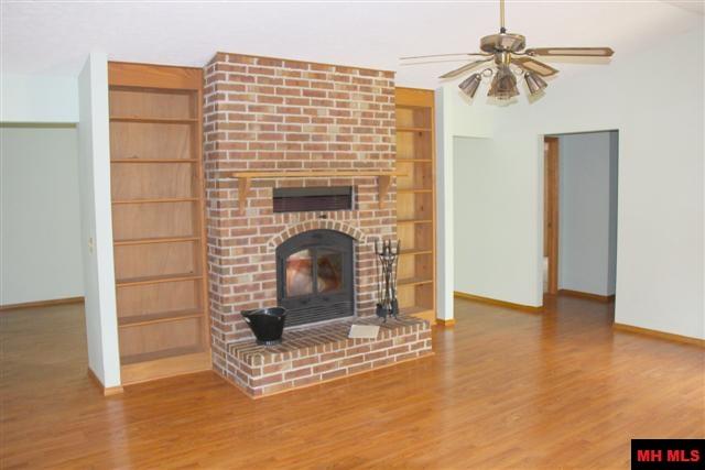 66 LEAWOOD DRIVE, Midway, AR 72653
