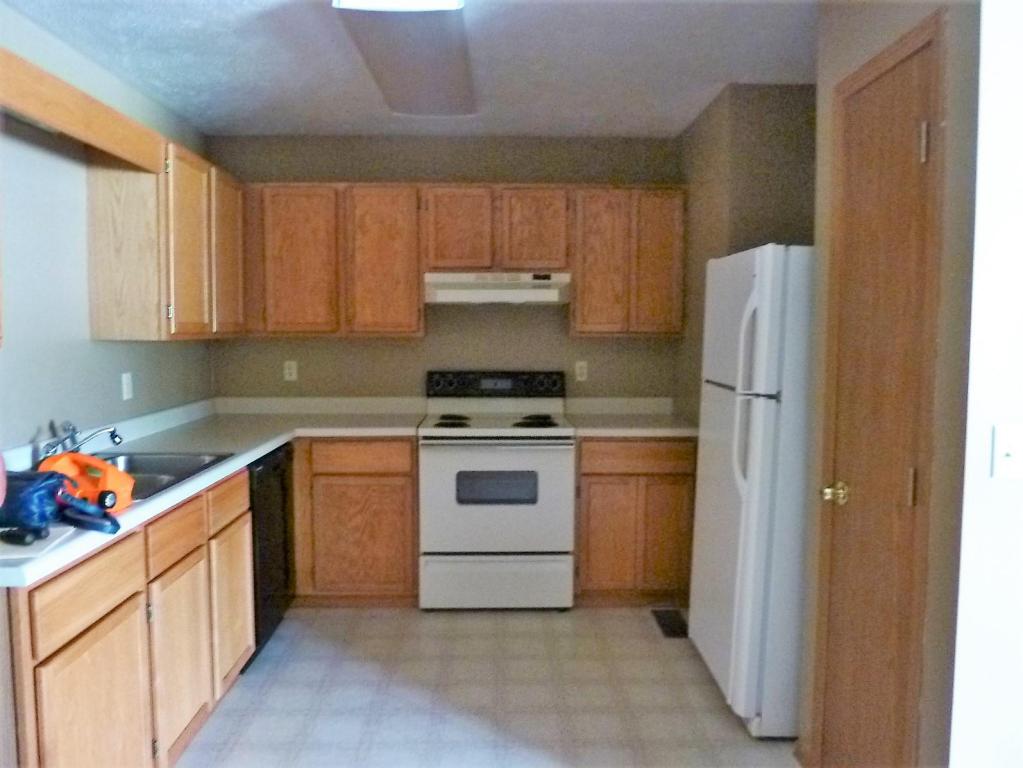 1320-1322 MEADOWBROOK Drive, Mountain Home, AR 72653