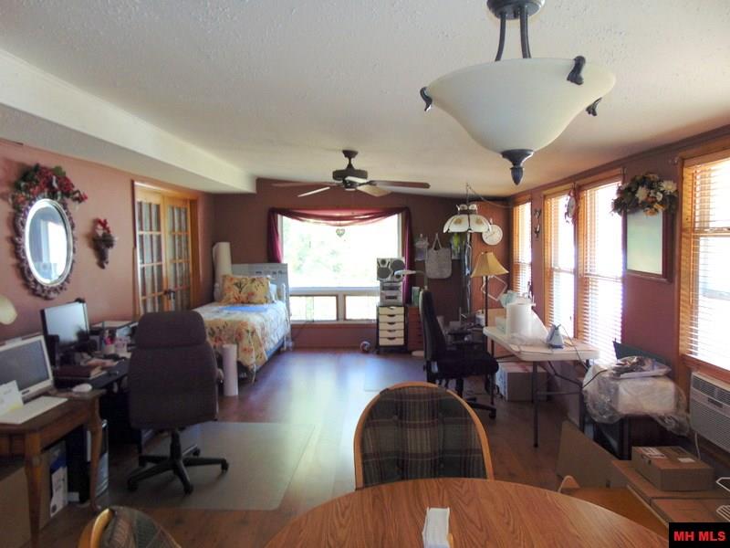 483 CR 989, Mountain Home, AR 72653
