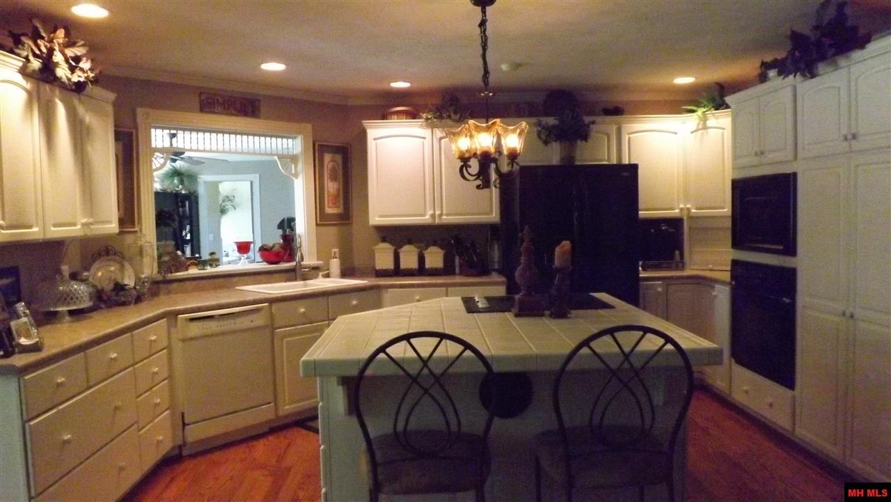 1087 CR 15, Mountain Home, AR 72653