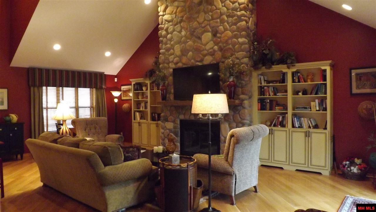 181 RIM SHOALS ROAD, Mountain Home, AR 72653