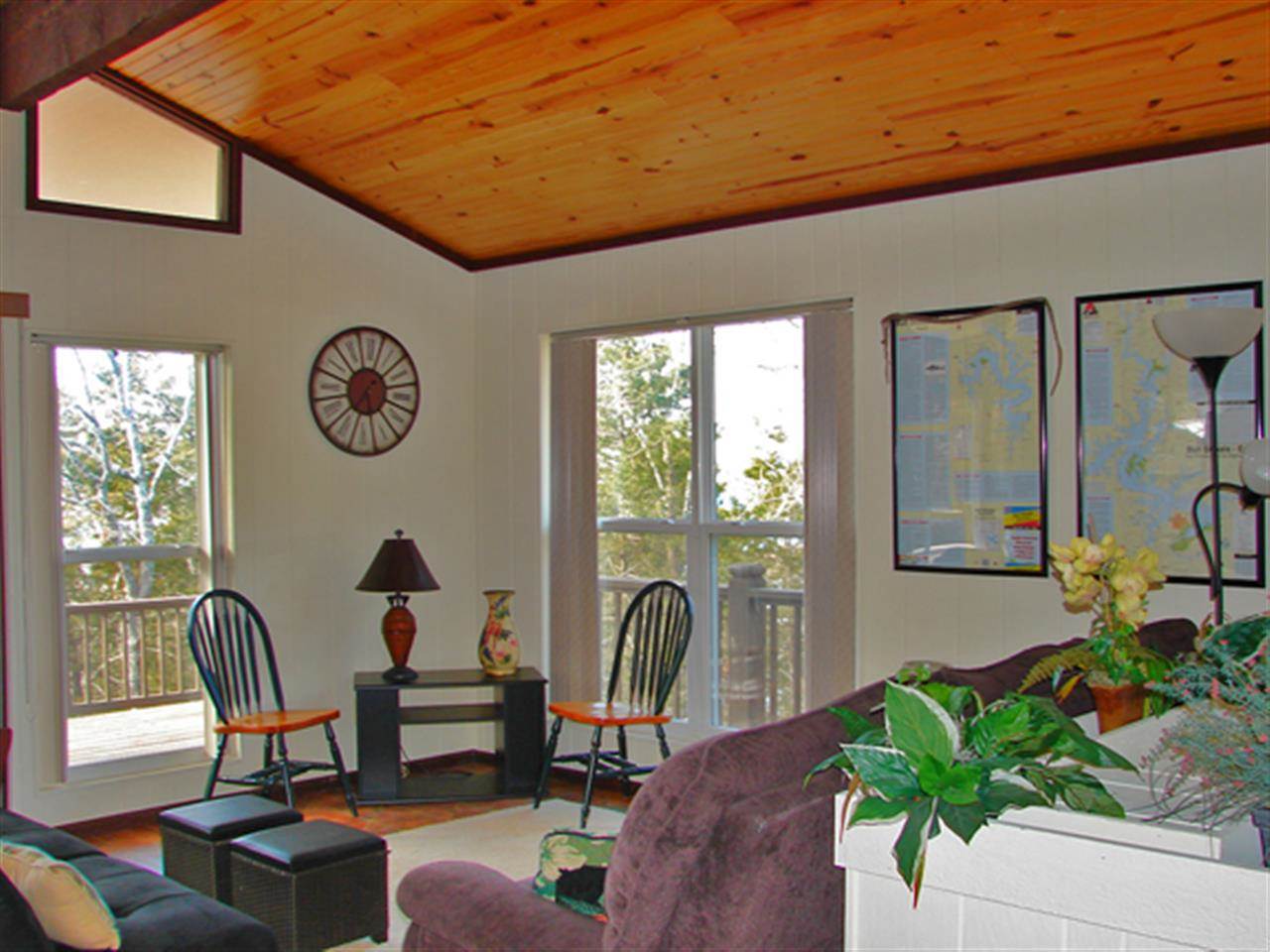 1443Dry Run Road, Oakland, AR 72661