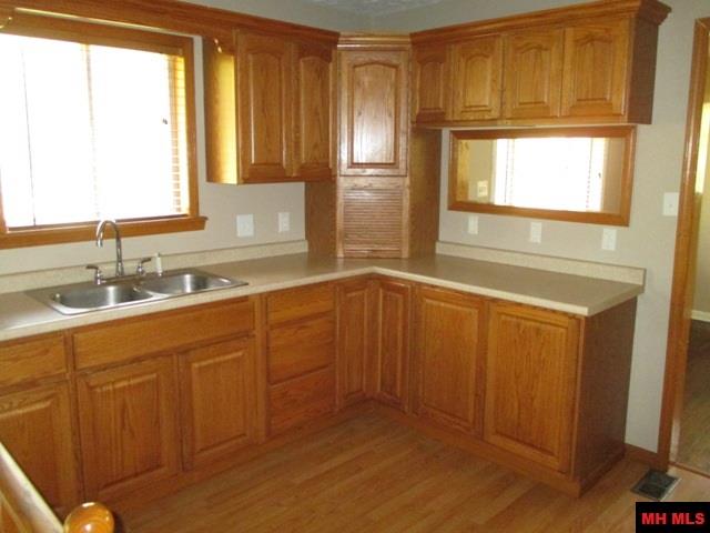 1101 N BROADWAY, Yellville, AR 72687