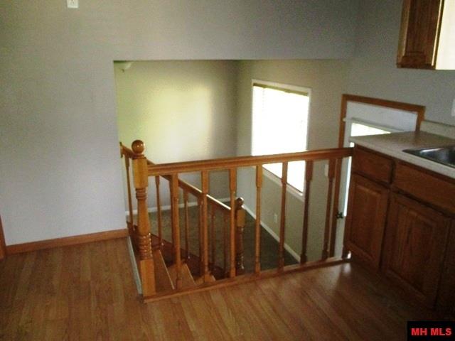 1101 N BROADWAY, Yellville, AR 72687