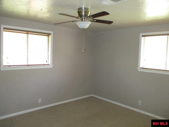 1101 N BROADWAY, Yellville, AR 72687