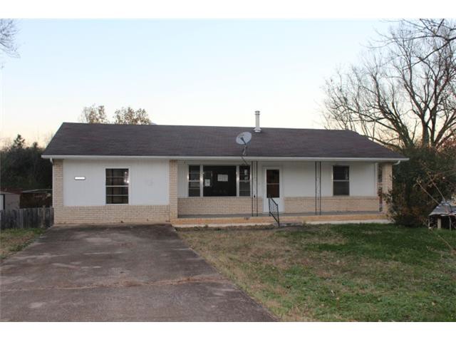 412 W 6th StYellville, AR, 72687Marion County