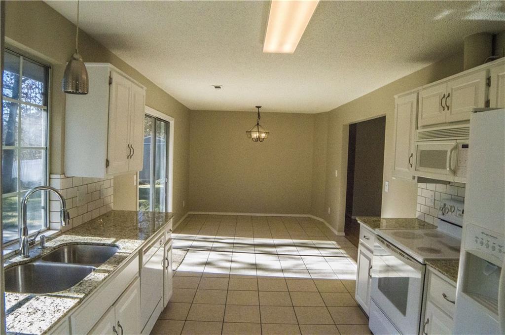 865 LorenaLN, Fayetteville, AR 72701
