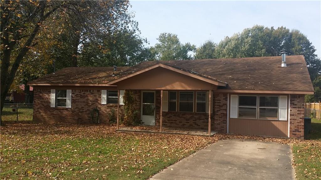 905 Lake SequoyahDR, Fayetteville, AR 72701