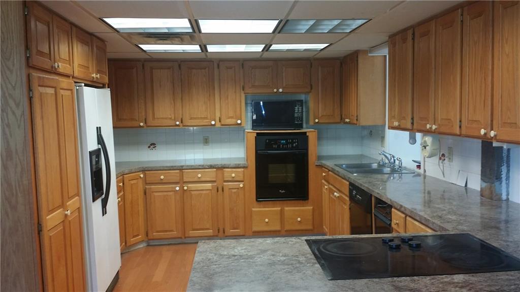 905 Lake SequoyahDR, Fayetteville, AR 72701