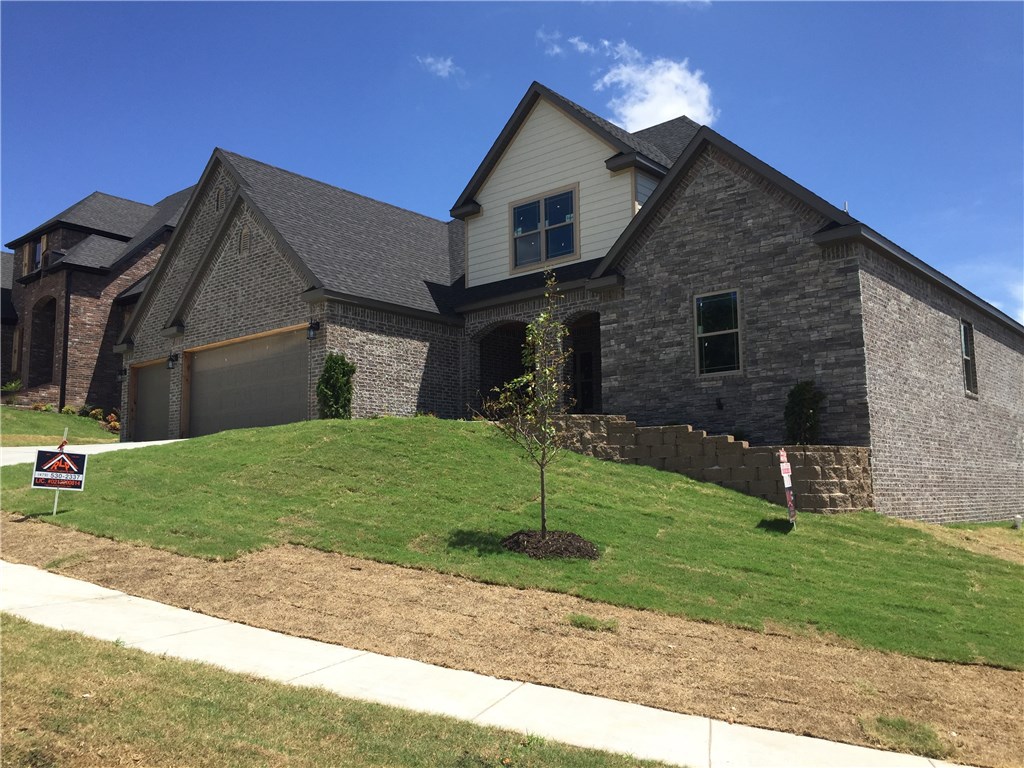 3049E CrestlinePL, Fayetteville, AR 72701