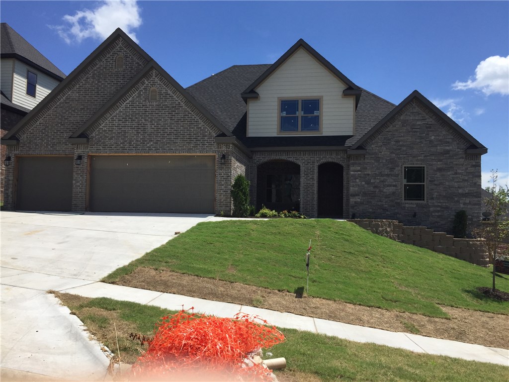3049E CrestlinePL, Fayetteville, AR 72701