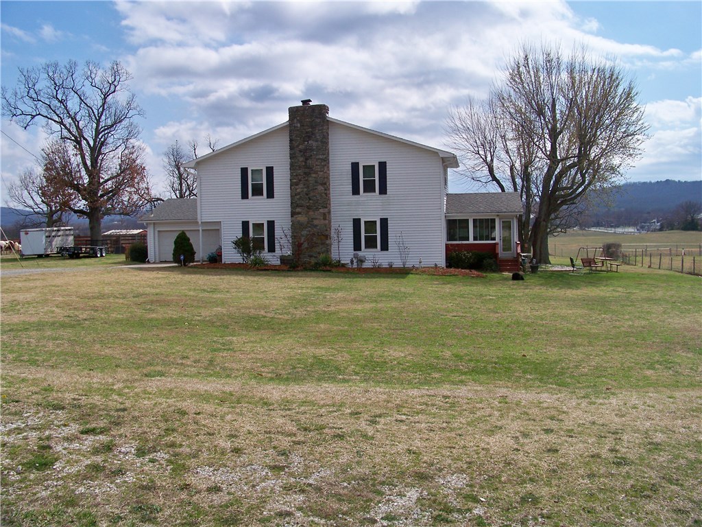 741 HuntsvilleRD, Fayetteville, AR 72701
