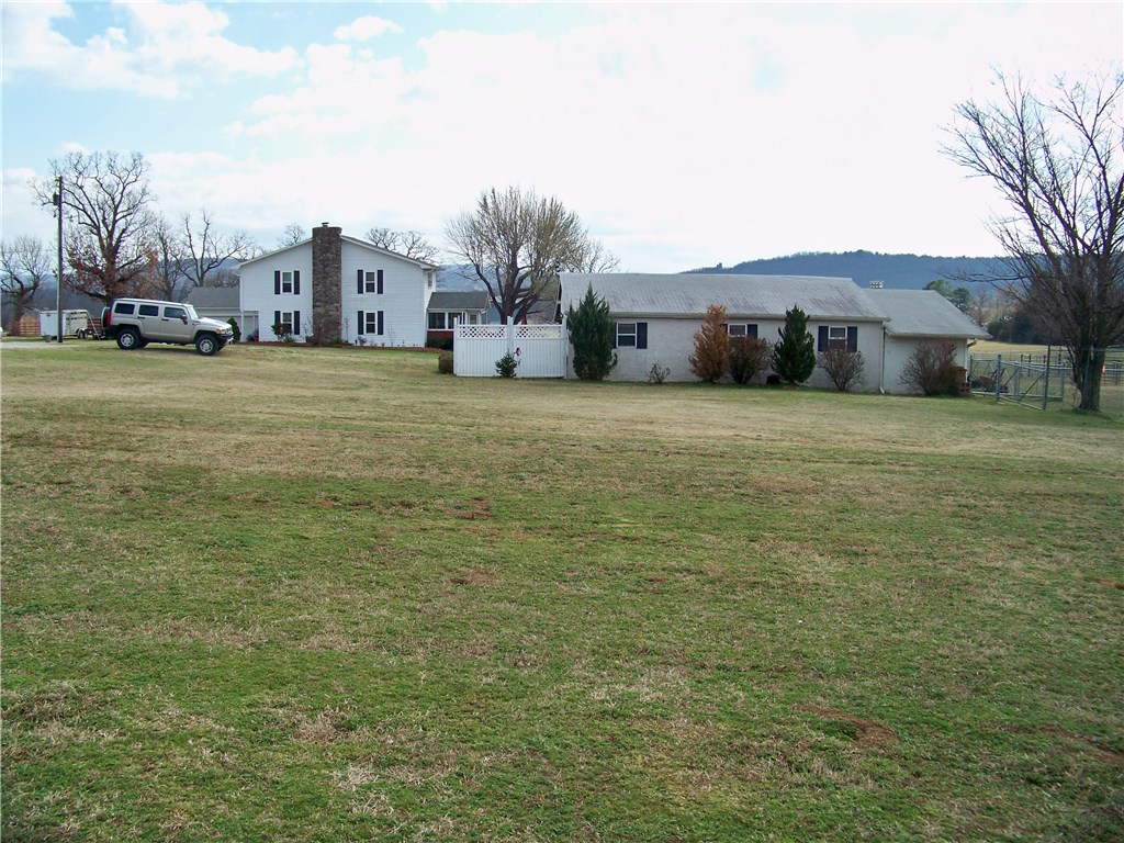741 HuntsvilleRD, Fayetteville, AR 72701