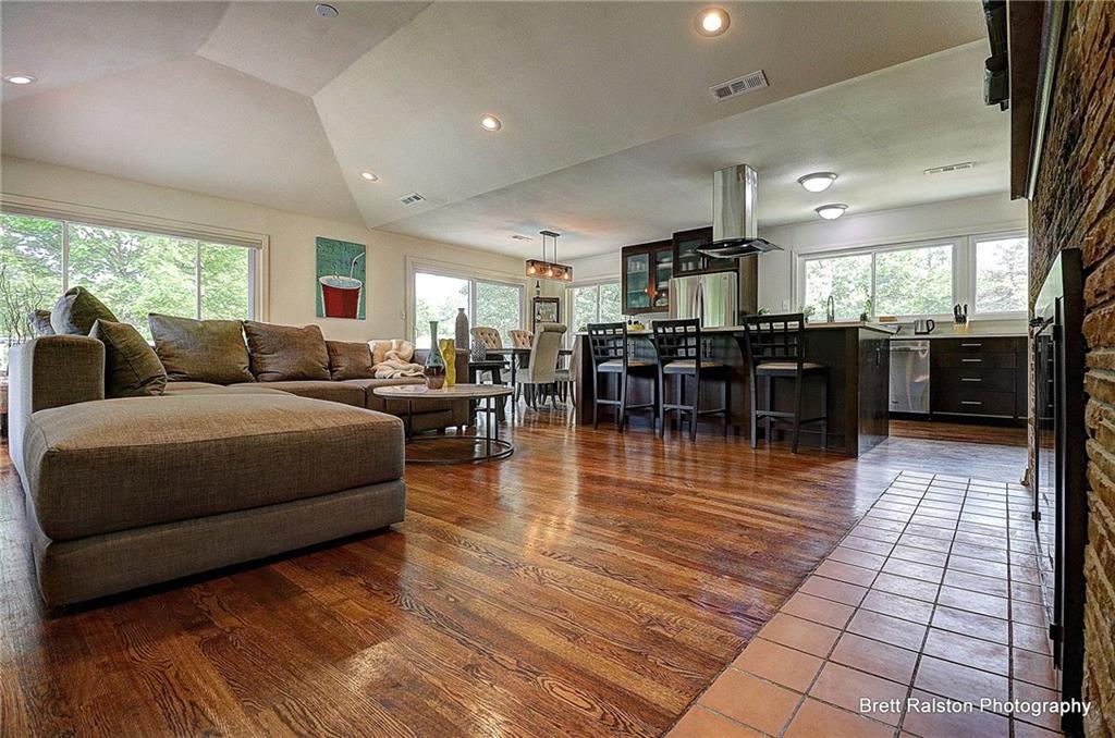 1661W HotzDR, Fayetteville, AR 72701