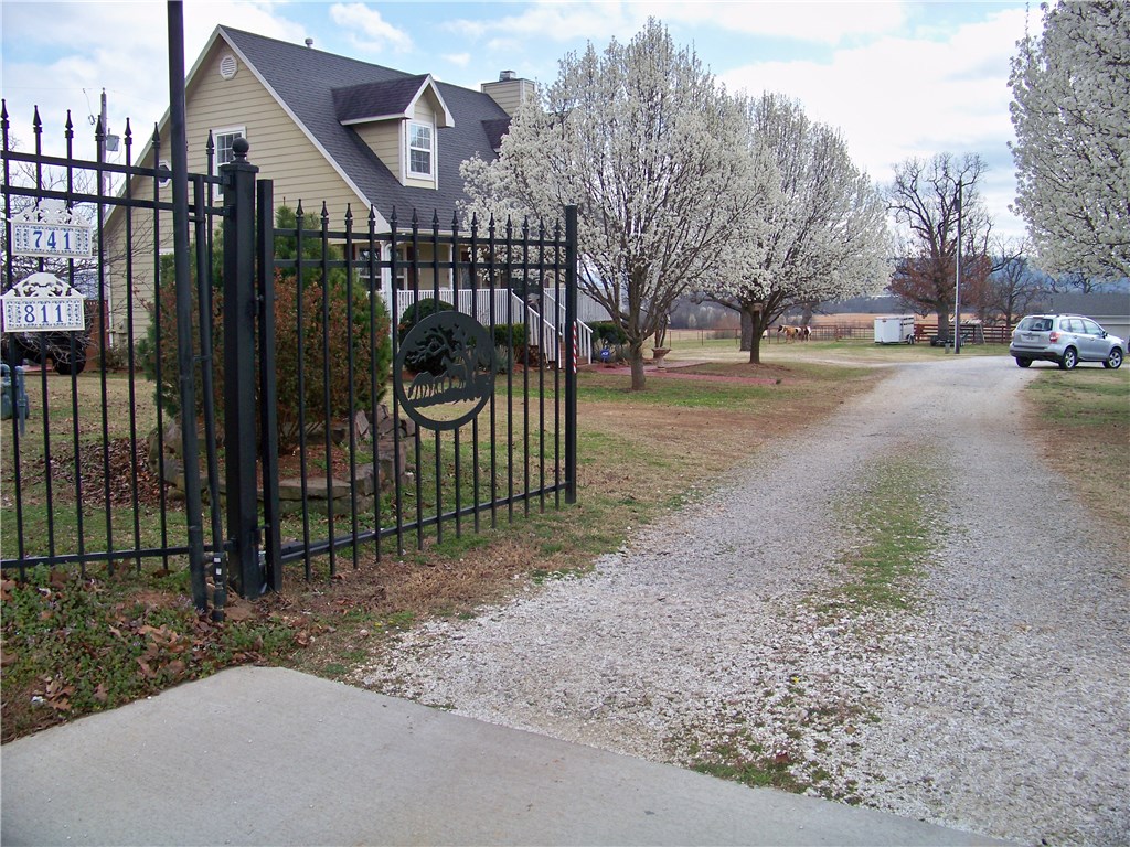 811 & 741 HuntsvilleRD, Fayetteville, AR 72701