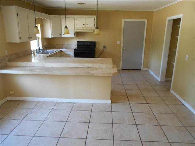 832 W Walker StFayetteville, AR, 72701Washington County