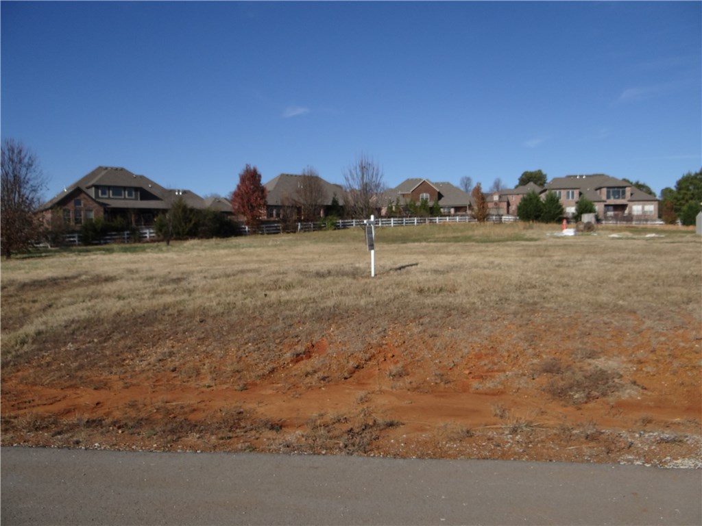 3050N PalmillaDR, Fayetteville, AR 72703