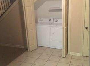 1758N ChestnutAVE, Fayetteville, AR 72703