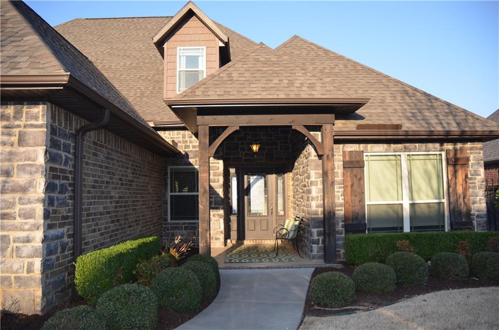 1855N CandleshoeDR, Fayetteville, AR 72703