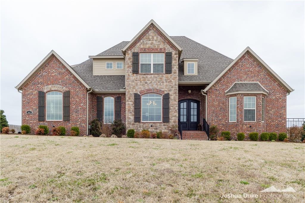 2412 BrookwaterLN, Fayetteville, AR 72703