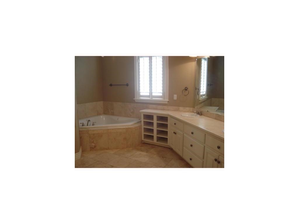2457 Covington ParkBLVD, Fayetteville, AR 72703