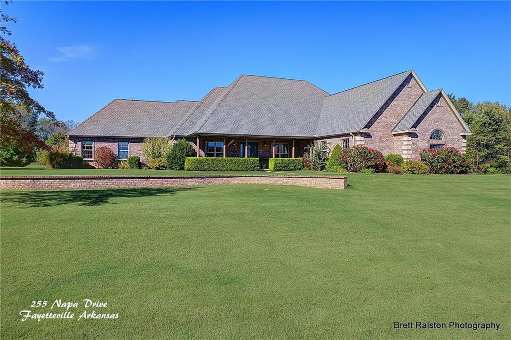 255 NapaDR, Fayetteville, AR 72703