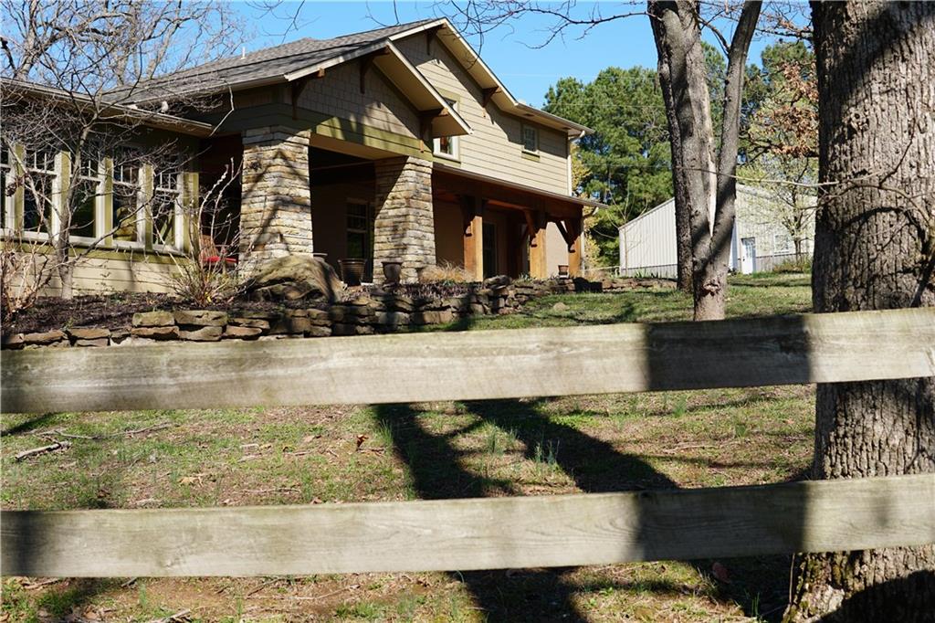 3950 BridgewaterLN, Fayetteville, AR 72703