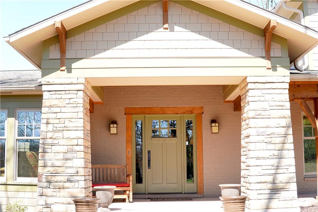 3950 BridgewaterLN, Fayetteville, AR 72703