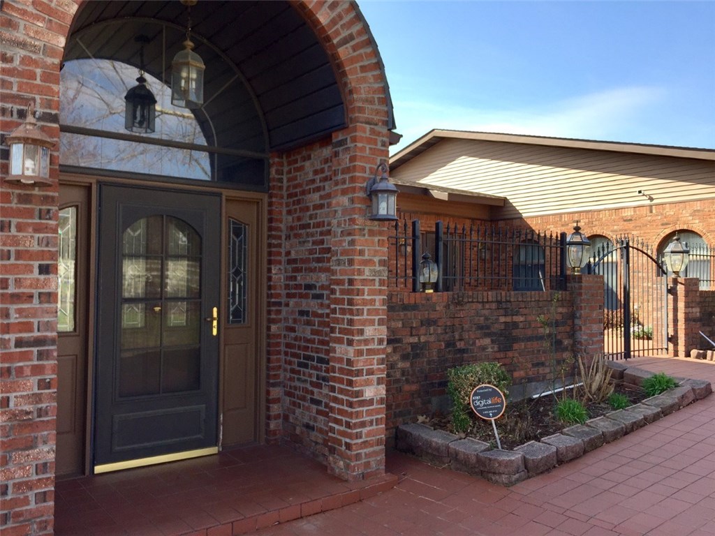 573W Reed ValleyRD, Fayetteville, AR 72704