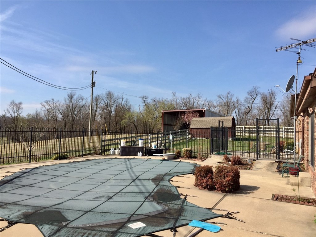 573W Reed ValleyRD, Fayetteville, AR 72704