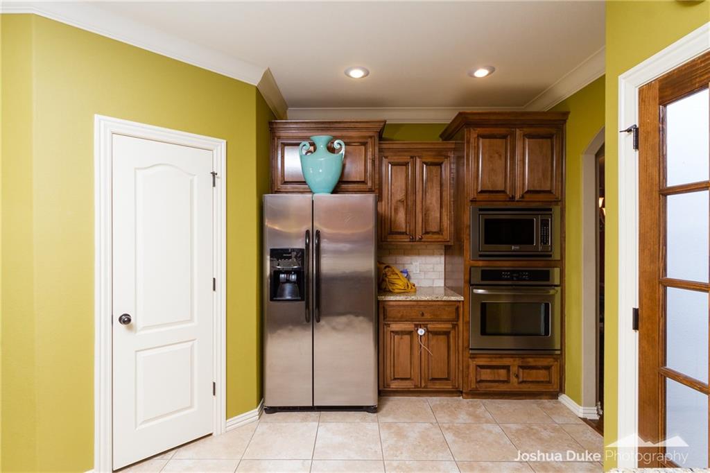 2400 CraneCT, Fayetteville, AR 72704