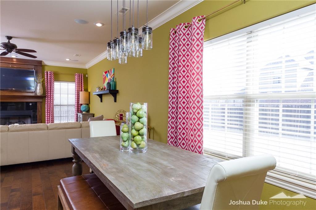 2400 CraneCT, Fayetteville, AR 72704