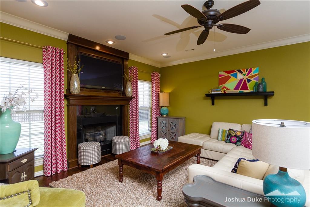 2400 CraneCT, Fayetteville, AR 72704