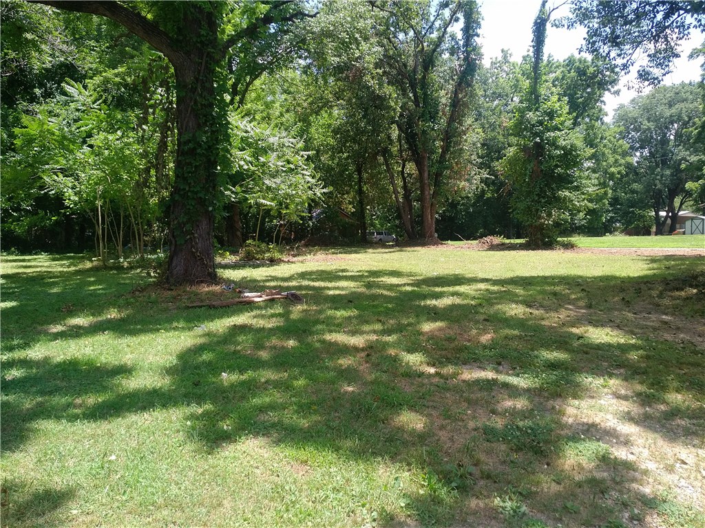 1010N Main ST, Bentonville, AR 72712