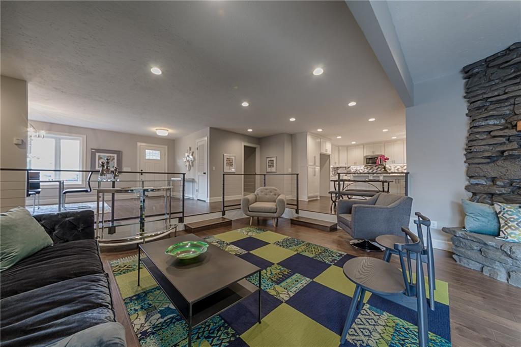 910NW 8thST, Bentonville, AR 72712