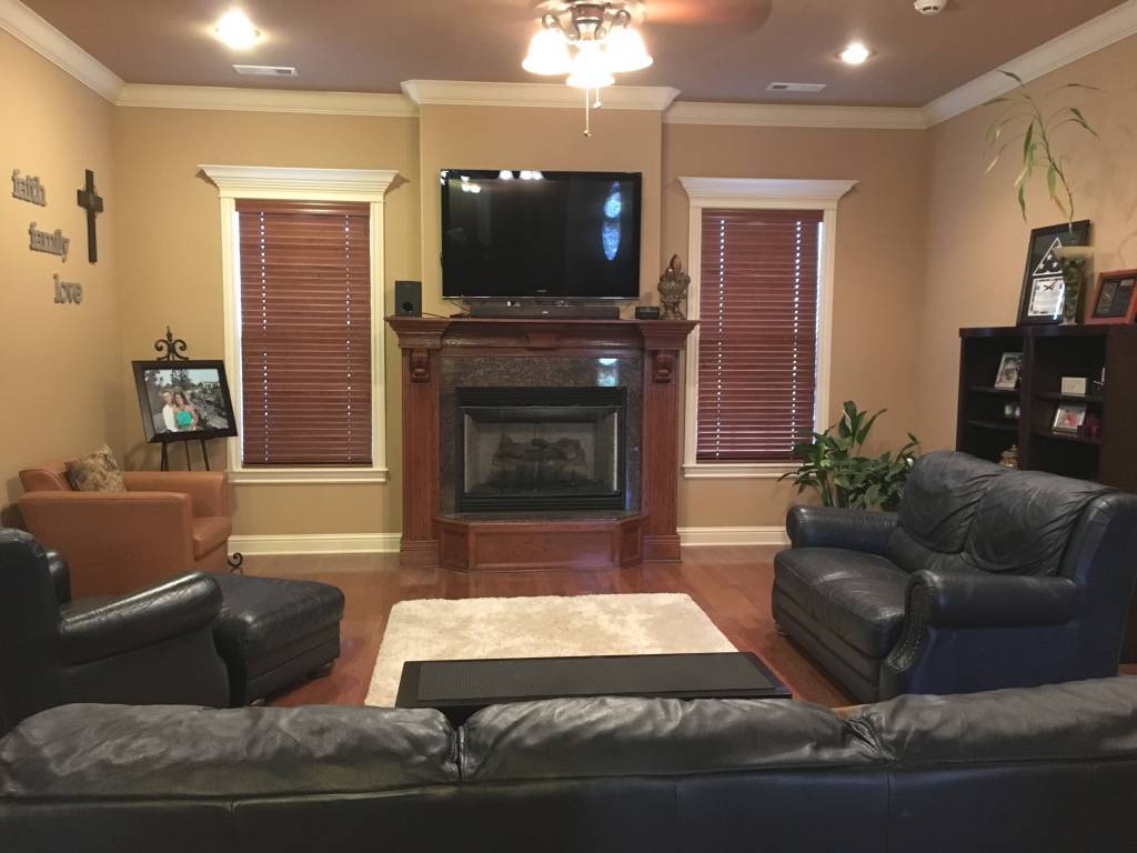 610 LyndalLn, Bentonville, AR 72712