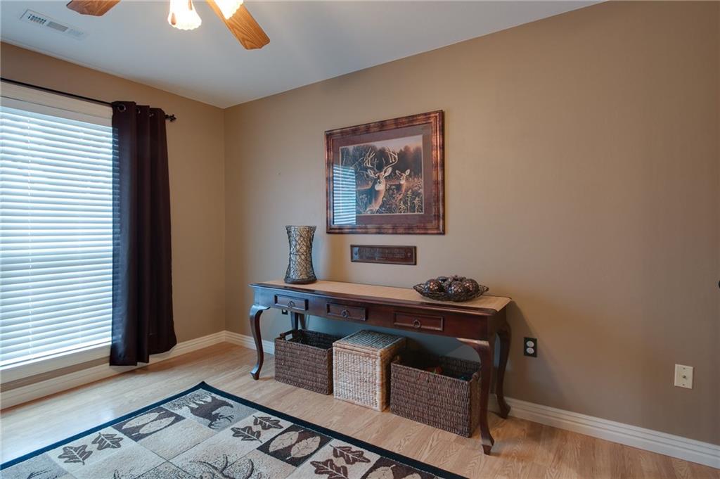 1206NE 2ndST, Bentonville, AR 72712
