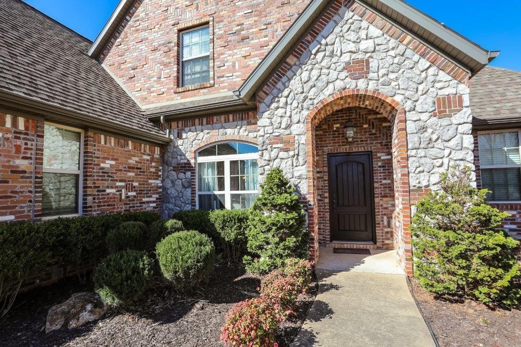 1113 St IvesRD, Bentonville, AR 72712