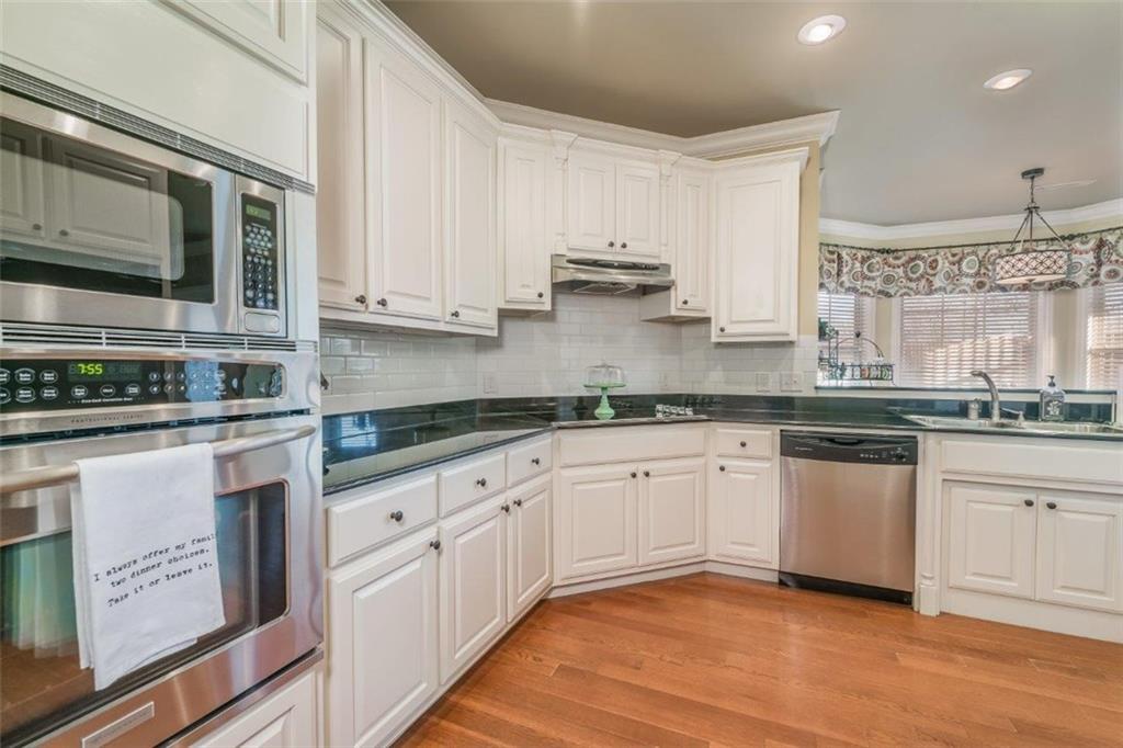 1007NE HalifaxPL, Bentonville, AR 72712