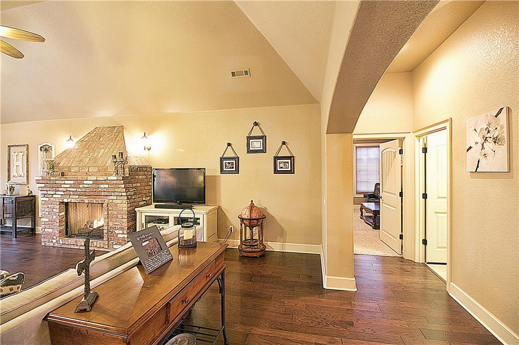 301SW BordeauxCT, Bentonville, AR 72712
