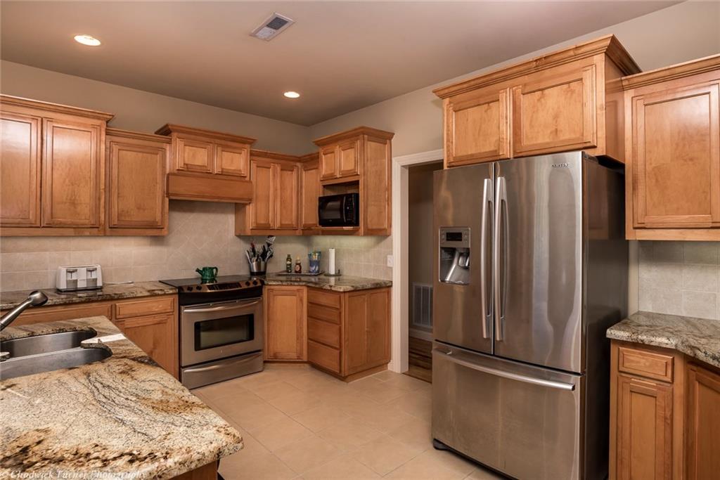 3808 RiverbendRD, Bentonville, AR 72712