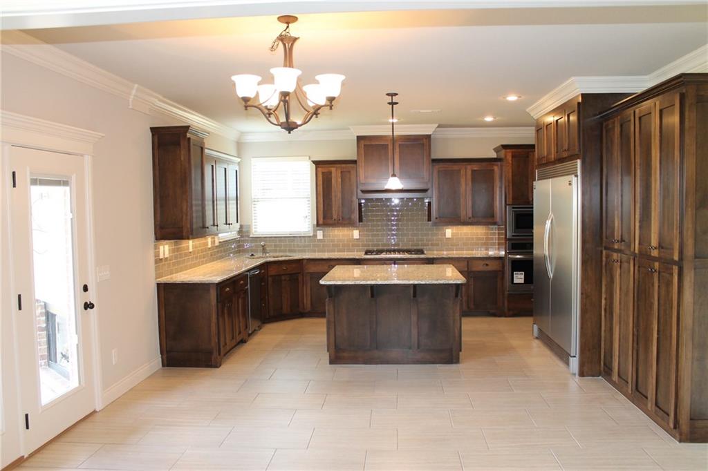 1701 HelenLN, Bentonville, AR 72712