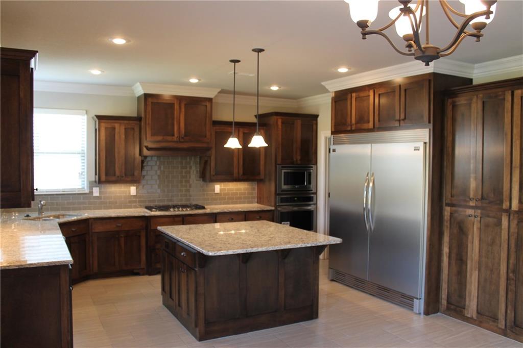 1701 HelenLN, Bentonville, AR 72712