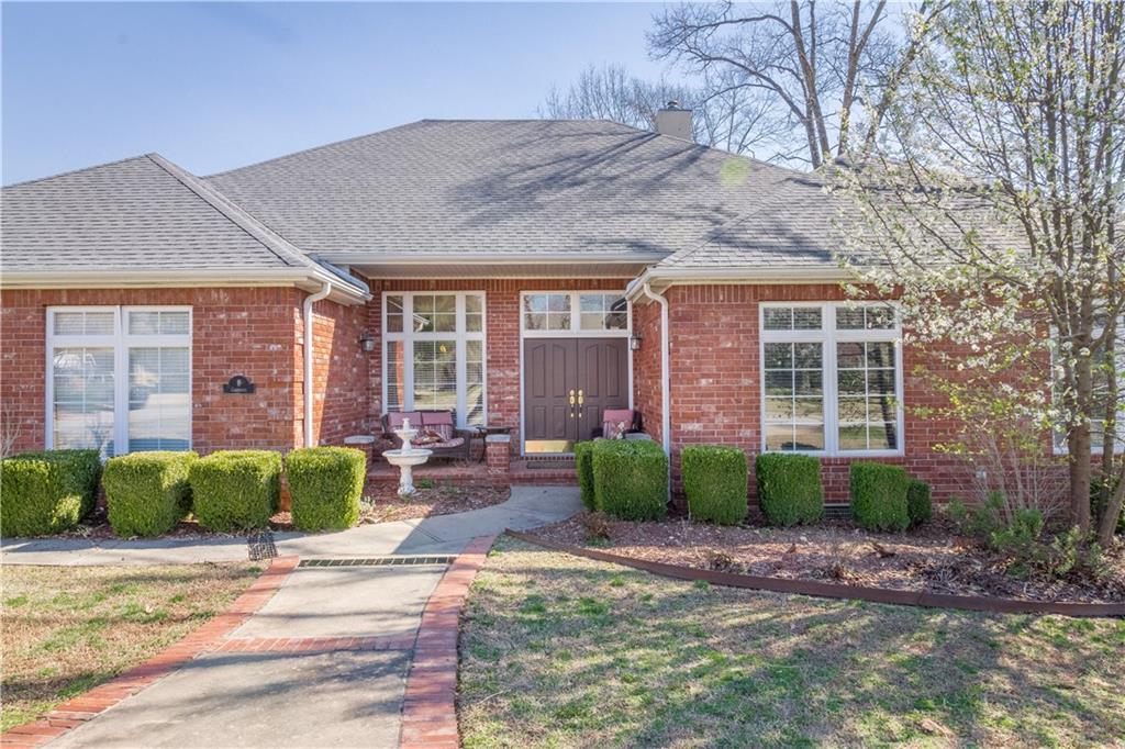 6 GreystoneLN, Bentonville, AR 72712