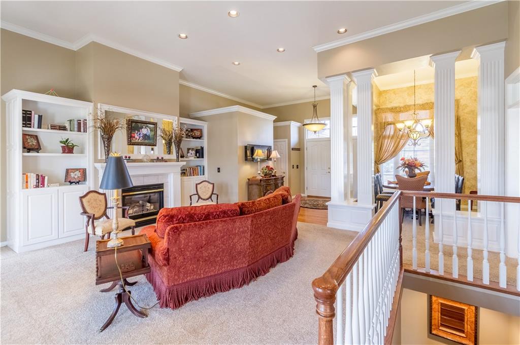 6 GreystoneLN, Bentonville, AR 72712