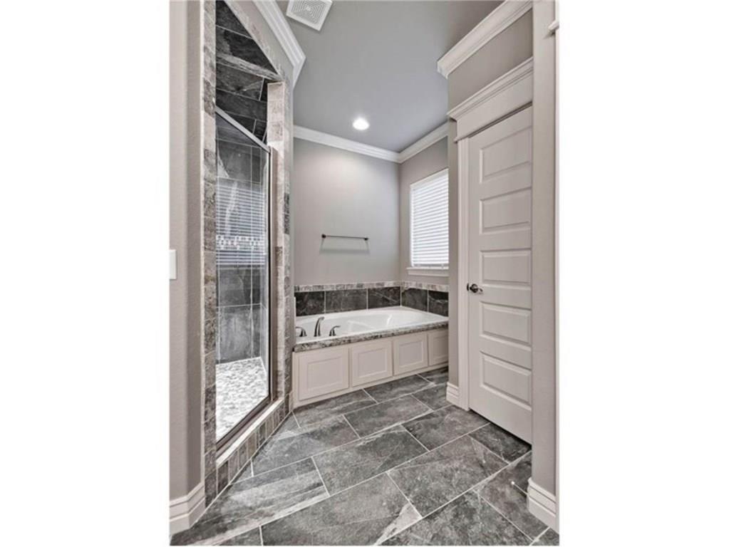 708SE HendrixST, Bentonville, AR 72712