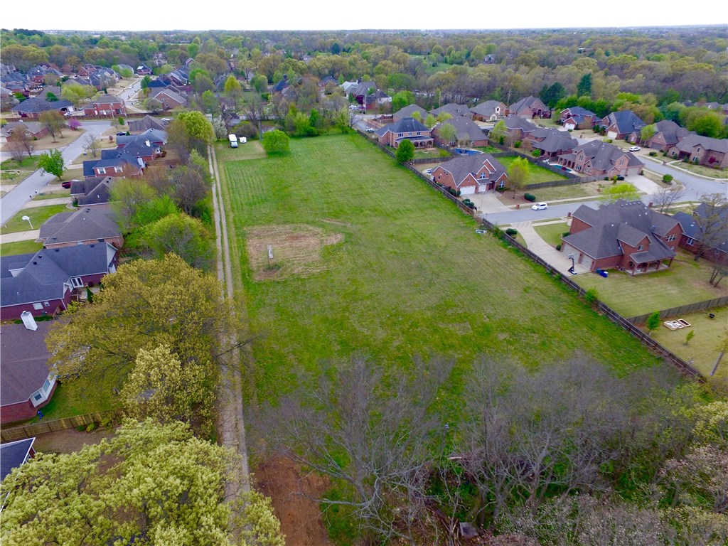 1600NW 3RdST, Bentonville, AR 72712
